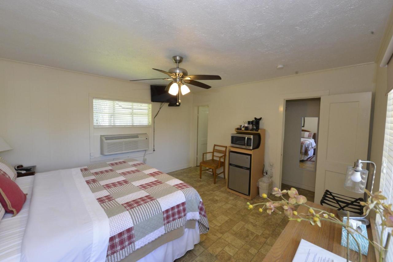 Country Motel